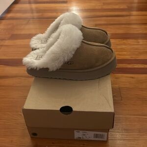 Platform Ugg slippers